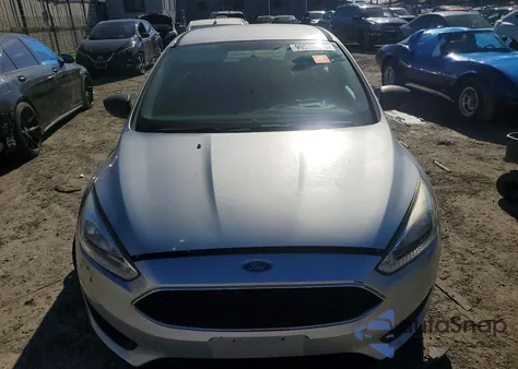 2018 Ford Focus S из США, поврежденный, VIN 1FADP3E27JL223912